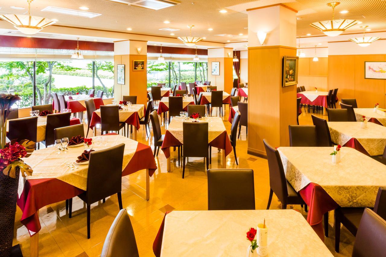 Chres Hotel Kochi  Exterior foto
